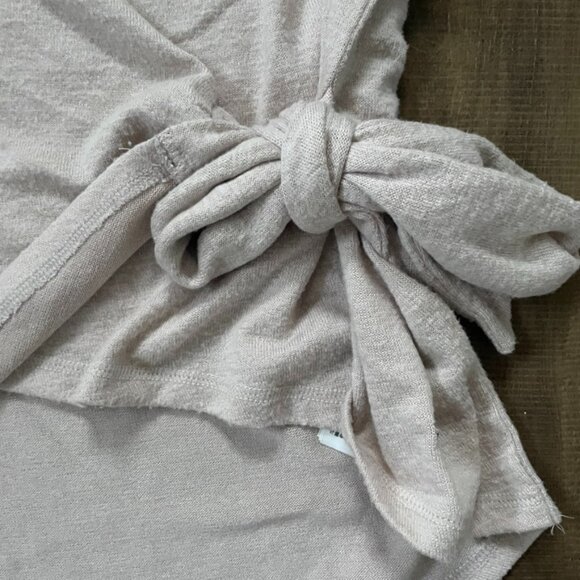 Abercrombie & Fitch Soft A&F Cozy Wrap Tie Front Sweater Top Beige Medium - Picture 3 of 6
